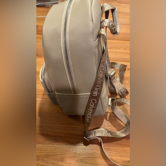 Backpack - Picture 9 of 10